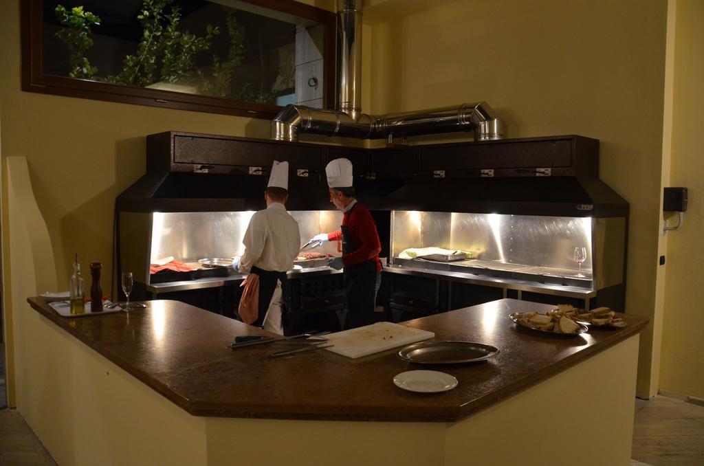 Mingone Hotel Ristorante Isola di Liri Ngoại thất bức ảnh